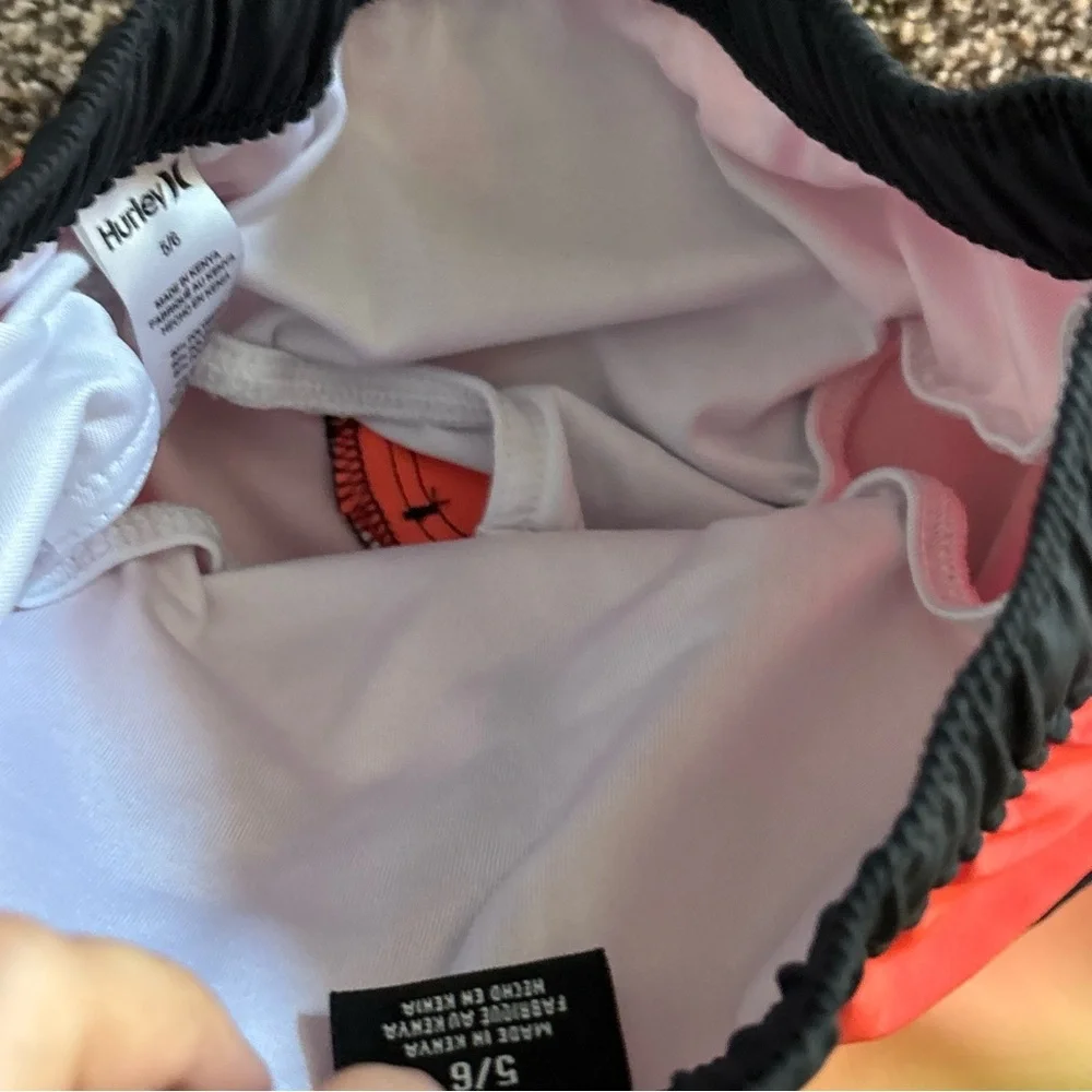 Hurley men swim